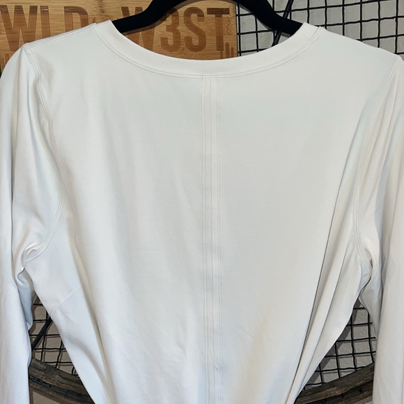 Lululemon Time to Restore Nulu Long Sleeve Shirt Size 12 EUC $78 - Picture 6 of 10